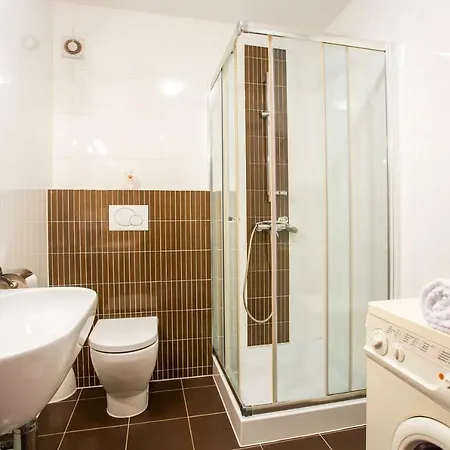 Irena Apartman Pula